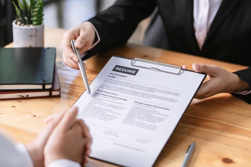 No preparar un CV en formato canadiense.